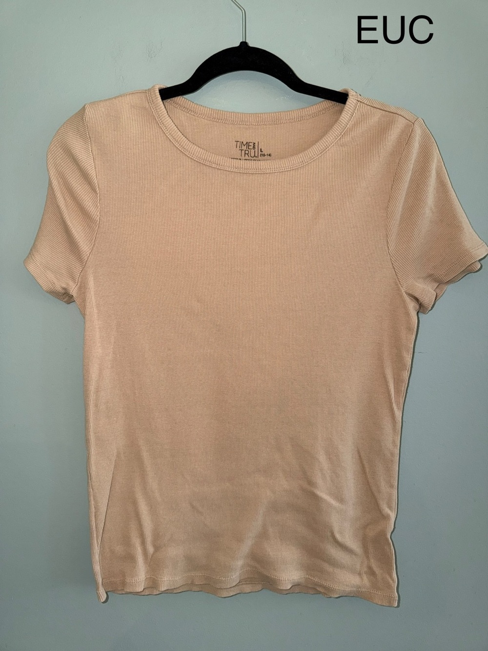 Time and Tru Beige Short Sleeve Crewneck Tee